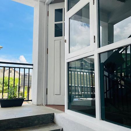 The Urban Hideout Apartment นูวาราเอลิยา ภายนอก รูปภาพ